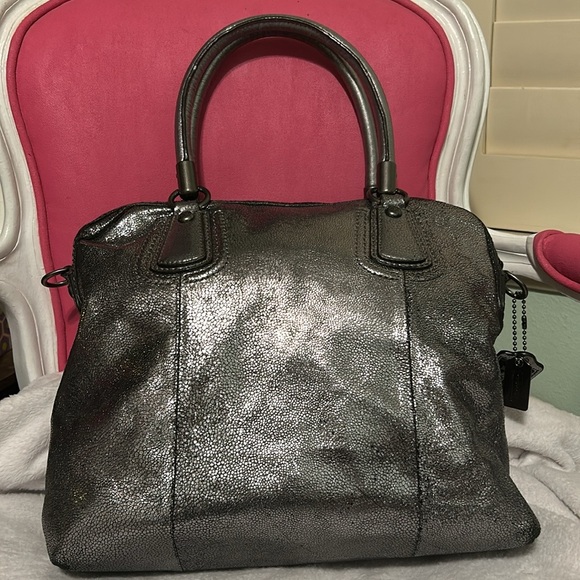 Rare Limited Edition Studded Metallic Coach Shoulder bag - Picture 7 of 9